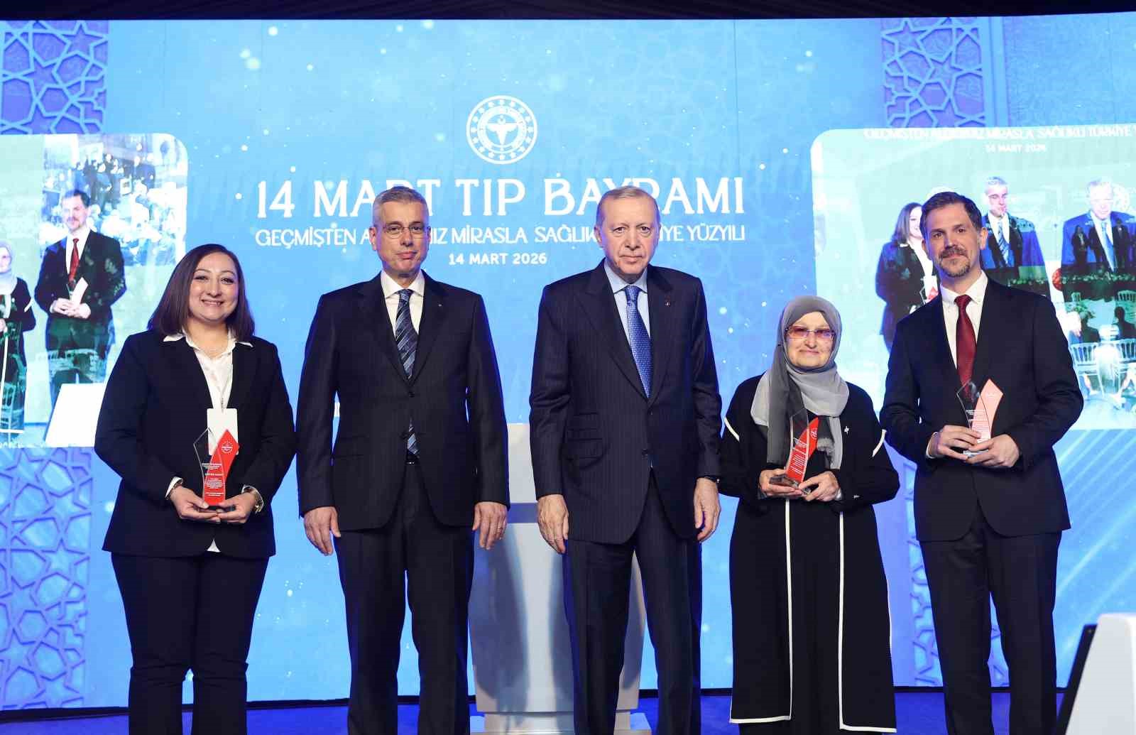 Cumhurbaşkanı Erdoğan: "Sağlık sistemimiz bugün, hiç olmadığı kadar güçlüdür, dayanıklıdır" 10 cumhurbaskani erdogan saglik sistemimiz bugun hic olmadigi kadar gucludur dayaniklidir 6 eJVuJRcS