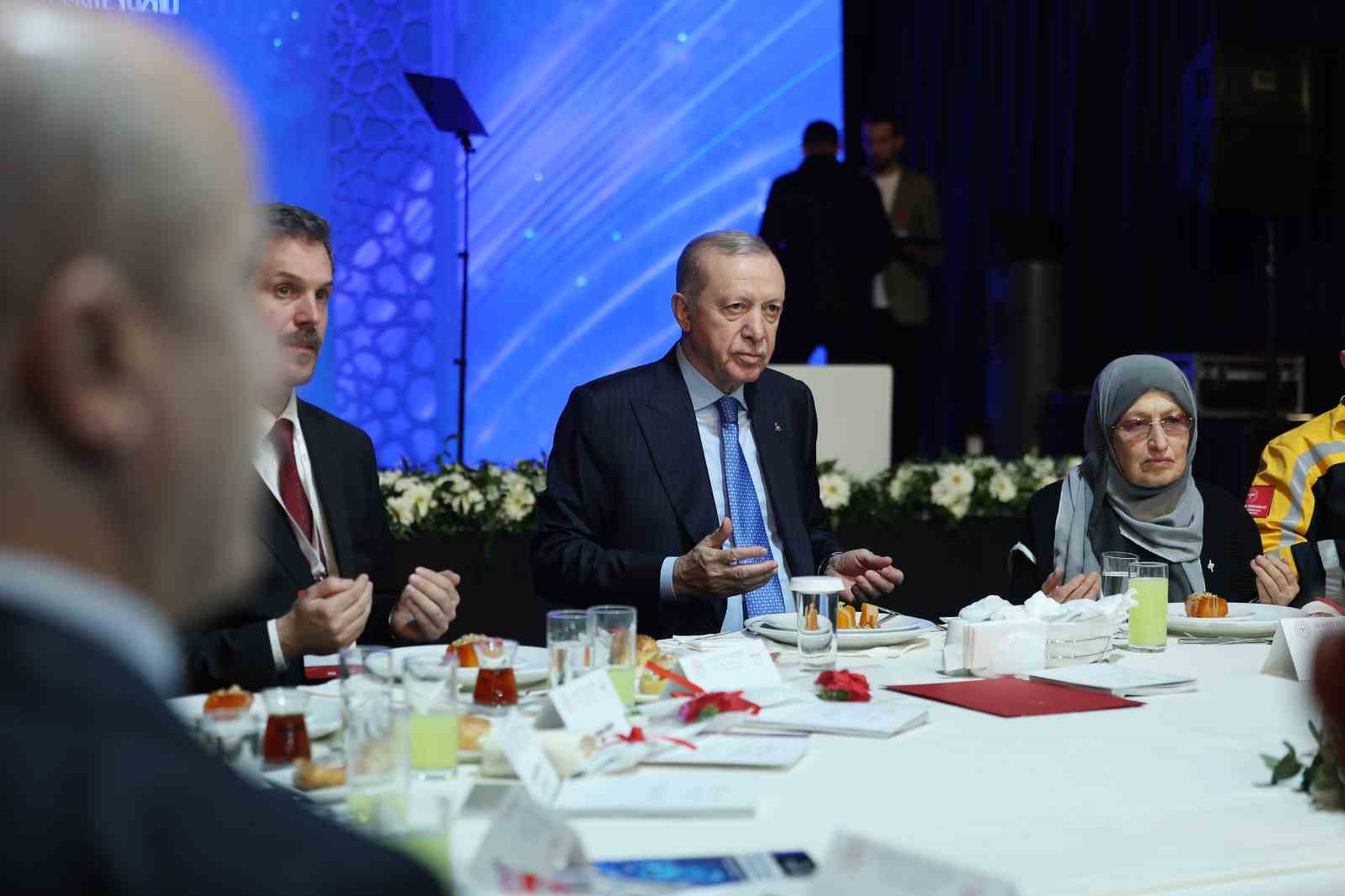 Cumhurbaşkanı Erdoğan: "Sağlık sistemimiz bugün, hiç olmadığı kadar güçlüdür, dayanıklıdır" 13 cumhurbaskani erdogan saglik sistemimiz bugun hic olmadigi kadar gucludur dayaniklidir 9 Nm8zXdQ7