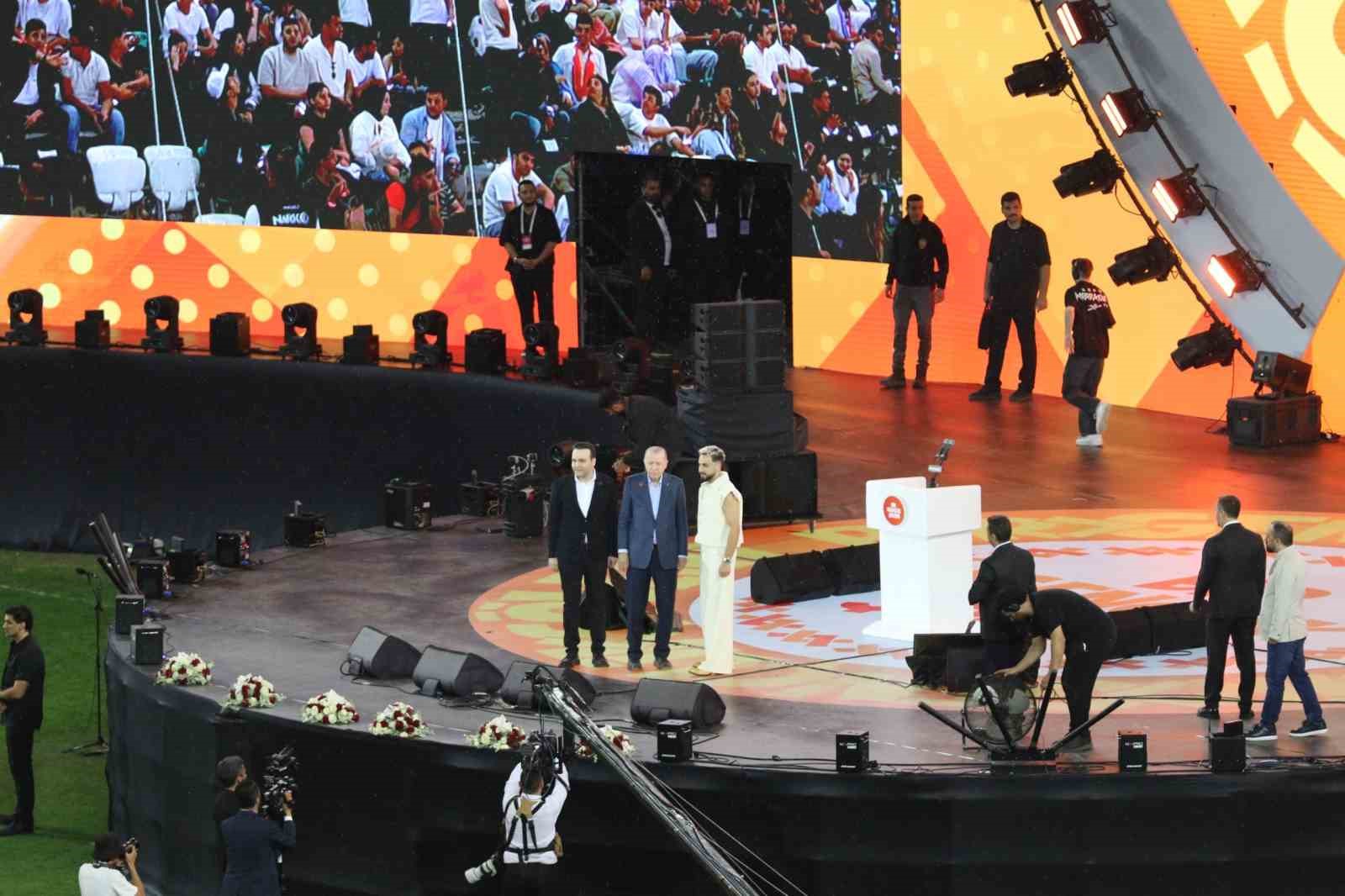 cumhurbaskani erdogan sefonun konserini izledi 0 rwP6gQSn