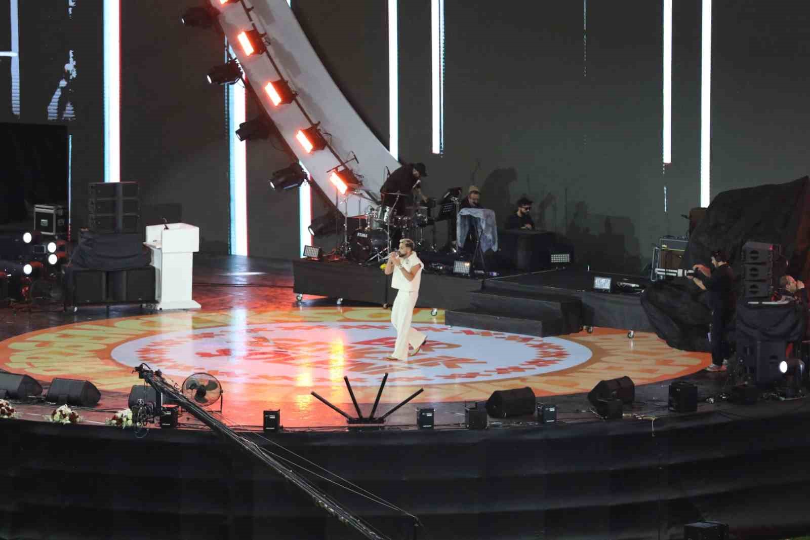 cumhurbaskani erdogan sefonun konserini izledi 1 RXswcO6L