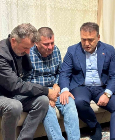 cumhurbaskani-erdogan-sehit-babasi-ile-telefonda-gorustu-X4x1X7iI.jpg