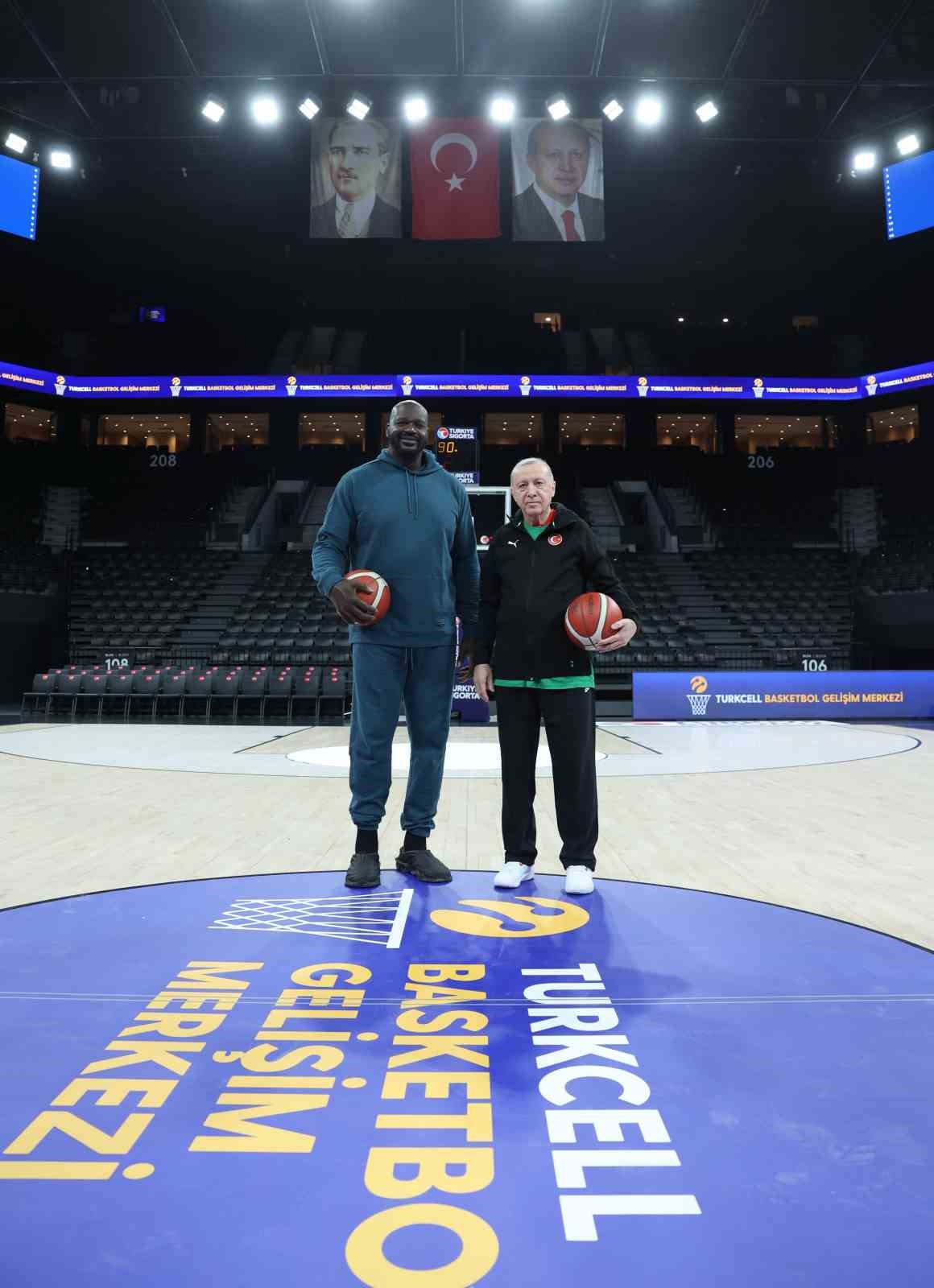 cumhurbaskani erdogan shaquille oneal ile basketbol oynadi 6 5bHr6akv