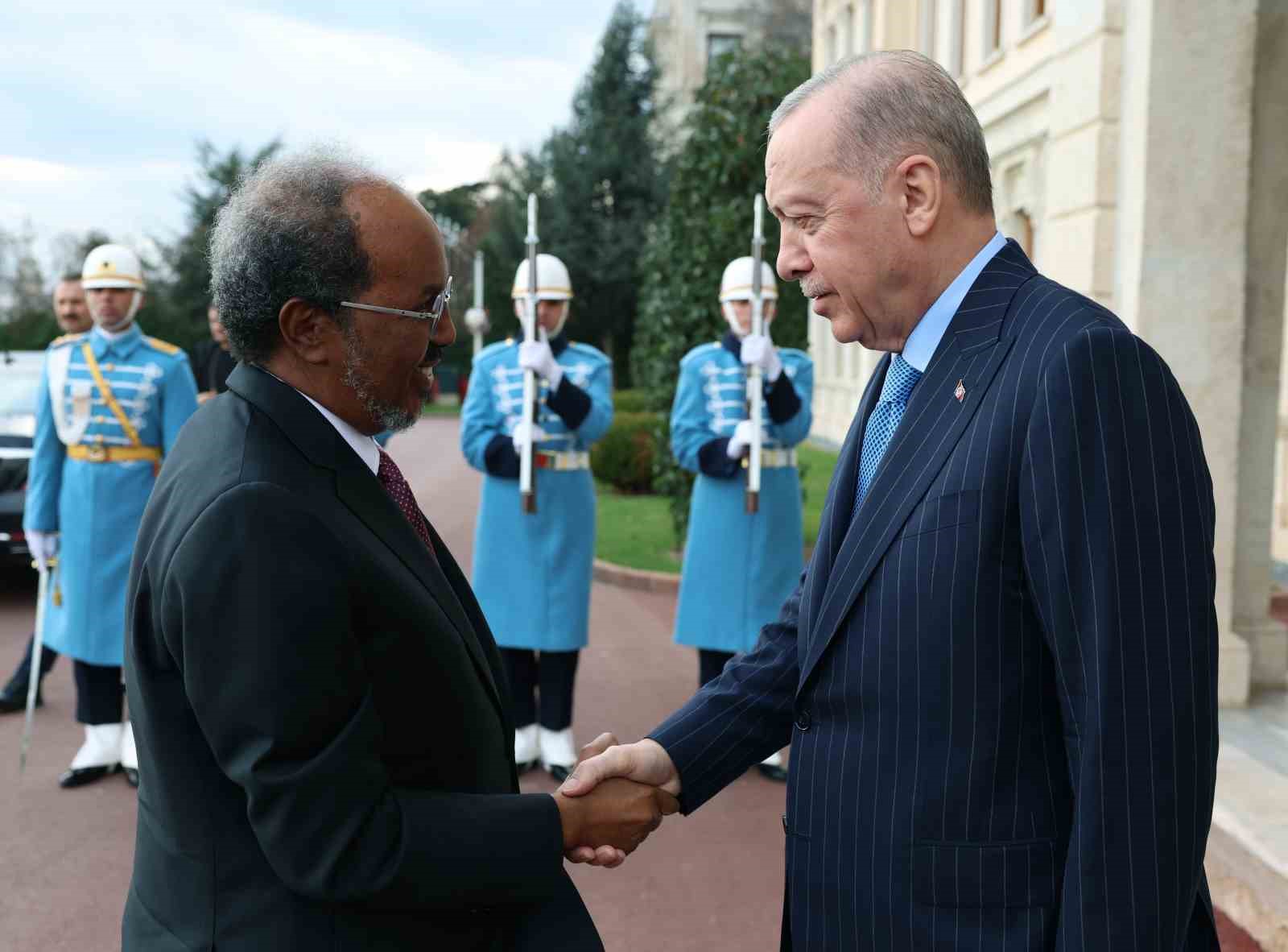 Cumhurbaşkanı Erdoğan, Somalili mevkidaşı Hasan Şeyh Mahmud’la bir araya geldi 5 cumhurbaskani erdogan somalili mevkidasi hasan seyh mahmudla bir araya geldi 1 K4qLBCkZ