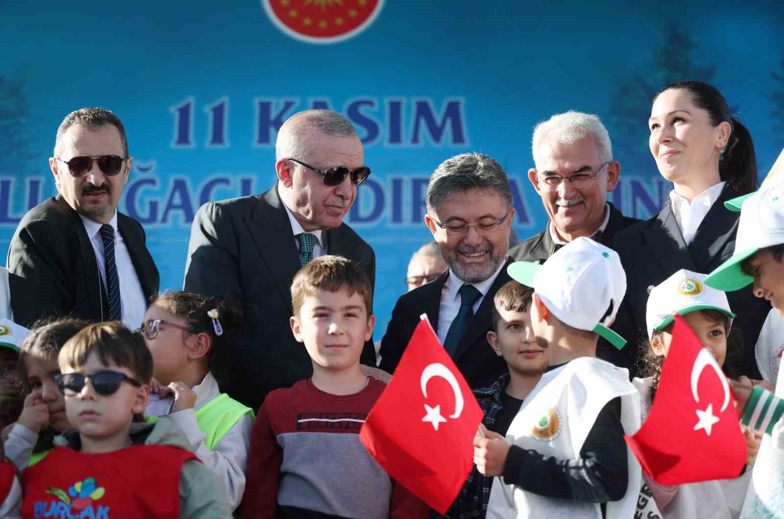 cumhurbaskani erdogan son 23 yilda 7 bucuk milyar fidan ve tohumu toprakla bulusturduk 18 srZrf2dR