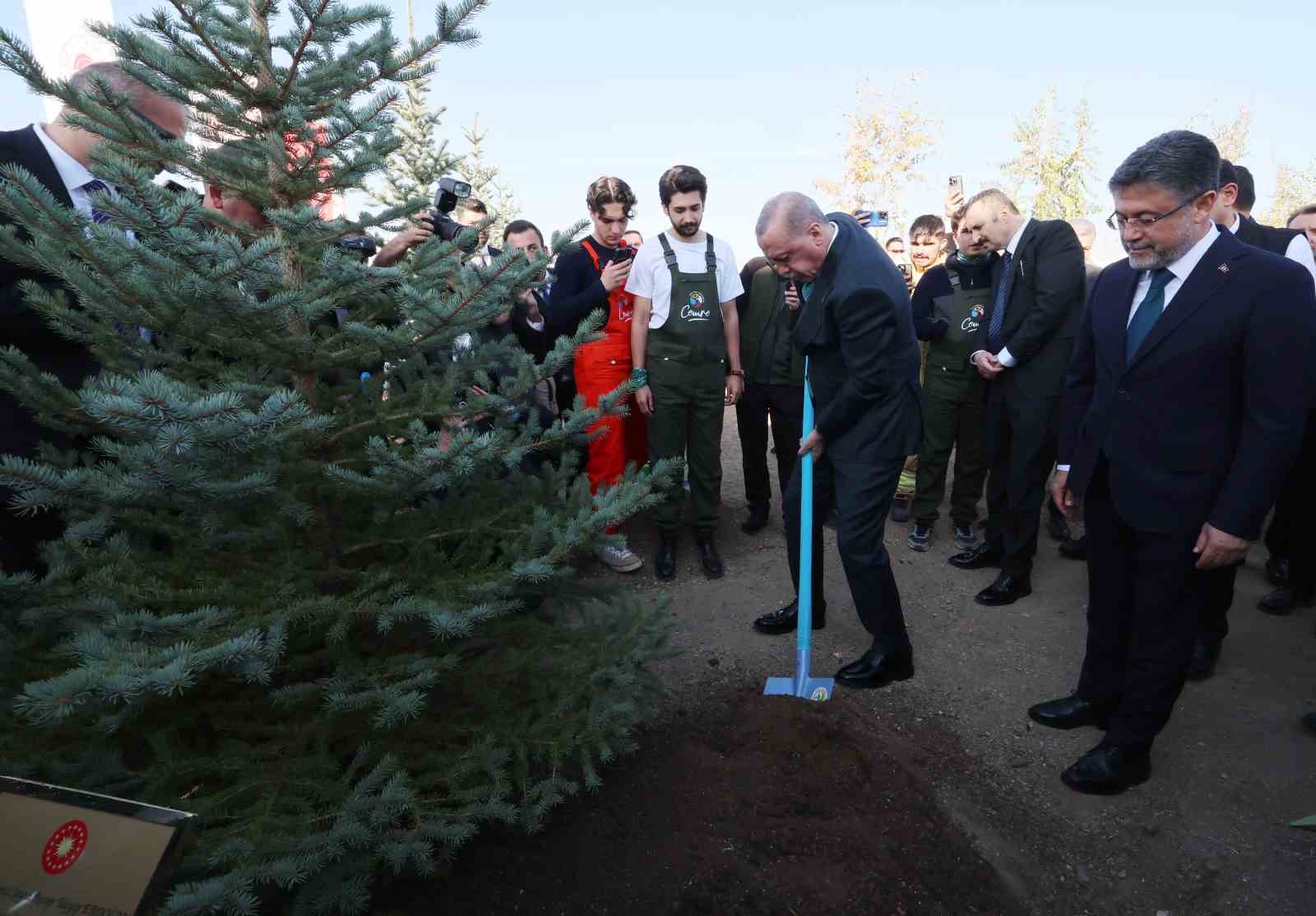 cumhurbaskani erdogan son 23 yilda 7 bucuk milyar fidan ve tohumu toprakla bulusturduk 8 tuJii5GD