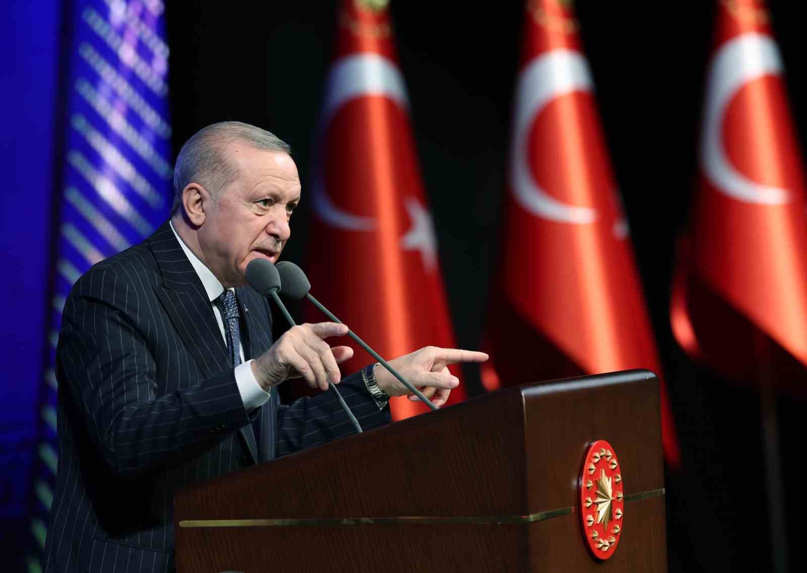 cumhurbaskani erdogan son 23 yilda yurt disina kacirilan 13 bin 448 eserin ulkemize iadesini pFIJYTnM