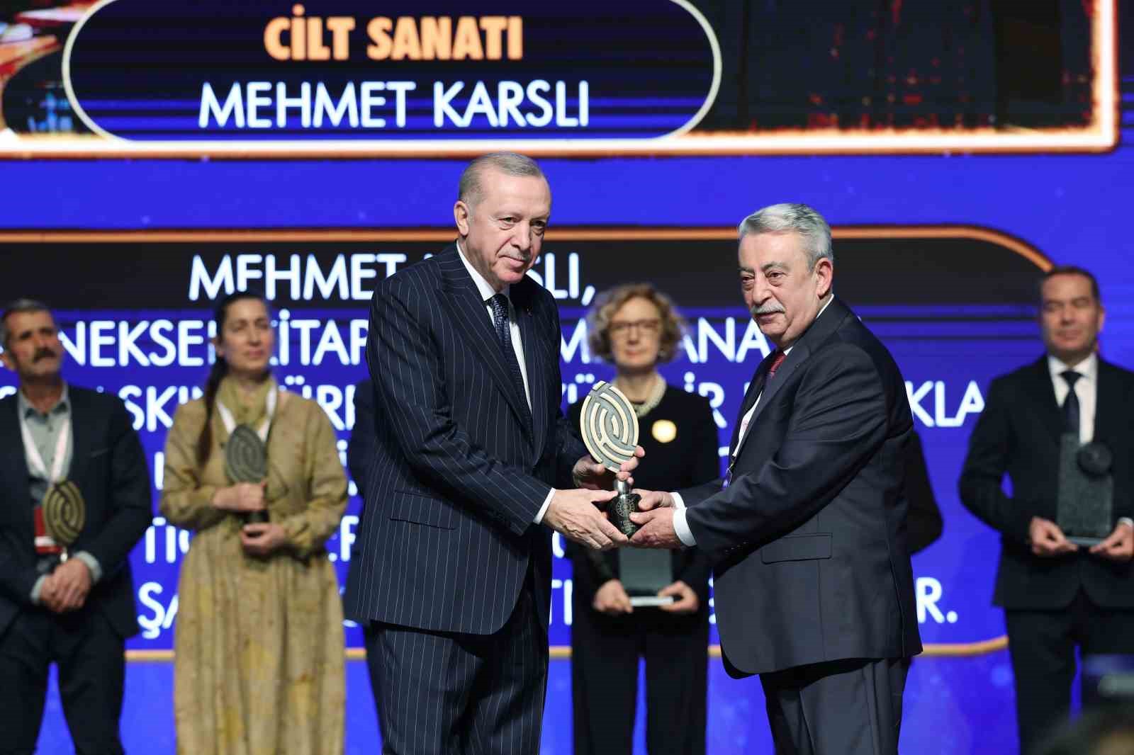 cumhurbaskani erdogan son 23 yilda yurt disina kacirilan 13 bin 448 eserin ulkemize iadesini qunCa3ph