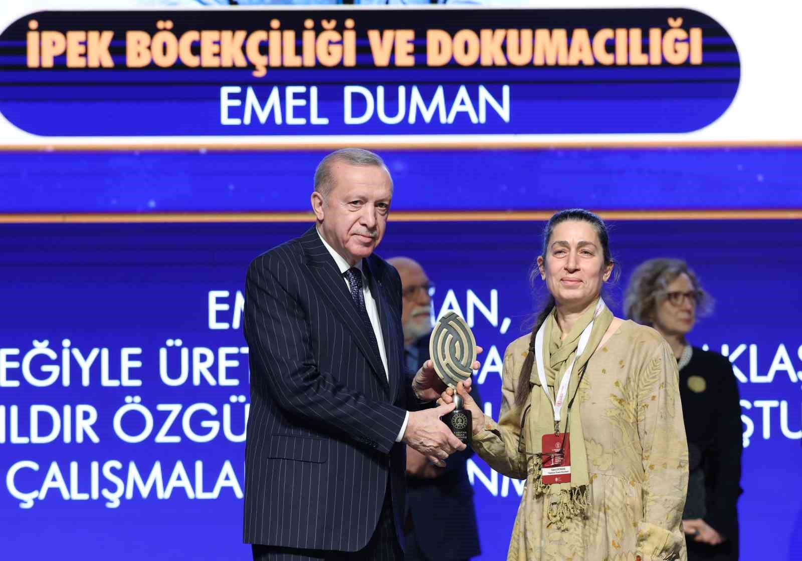cumhurbaskani erdogan son 23 yilda yurt disina kacirilan 13 bin 448 eserin ulkemize iadesini ul2cA5rY