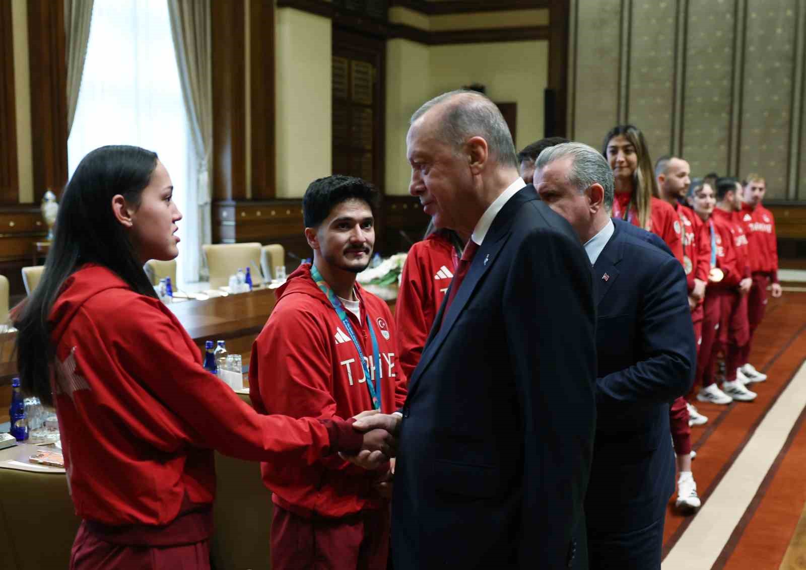 Cumhurbaşkanı Erdoğan: "Sporda da Türkiye Yüzyılı hedeflerimize ulaşmak için büyük bir çaba harcıyoruz" 11 cumhurbaskani erdogan sporda da turkiye yuzyili hedeflerimize ulasmak icin buyuk bir caba harciyoruz 7 efGPqyqO