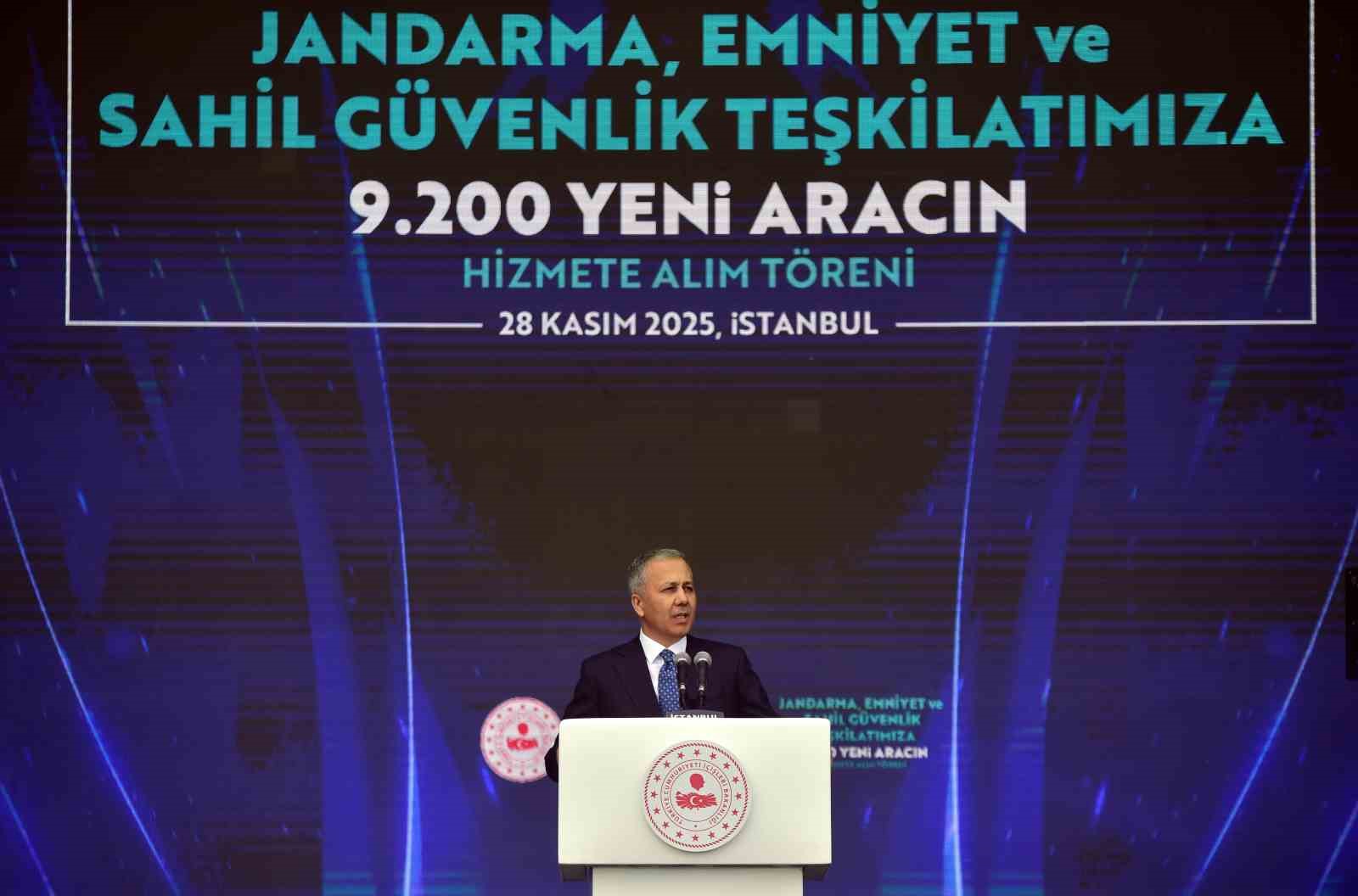 cumhurbaskani erdogan sucu gecim kapisi haline getirmis hicbir alcaga kaptiracak tek bir gencimiz yoktur FdbEwAJs