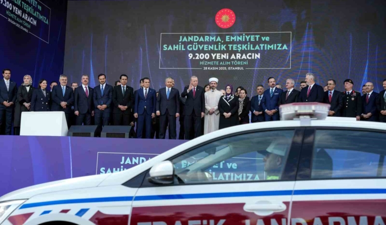 cumhurbaskani-erdogan-sucu-gecim-kapisi-haline-getirmis-hicbir-alcaga-kaptiracak-tek-bir-gencimiz-yoktur-nzAjN7m1.jpg