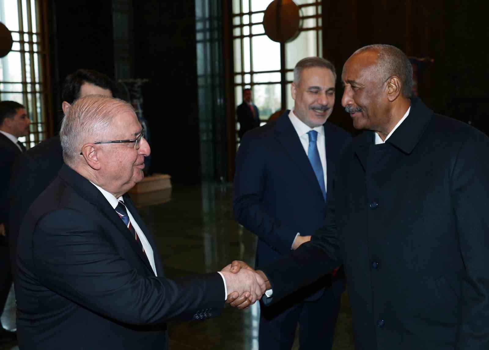 Cumhurbaşkanı Erdoğan, Sudan Egemenlik Konseyi Başkanı el Burhan’ı resmi törenle karşıladı 8 cumhurbaskani erdogan sudan egemenlik konseyi baskani el burhani resmi torenle karsiladi 4 TcOXmbhF