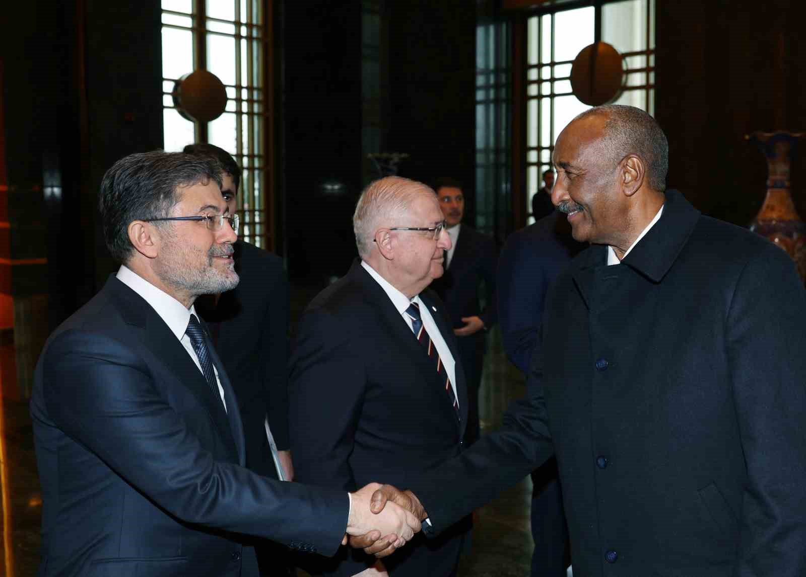 Cumhurbaşkanı Erdoğan, Sudan Egemenlik Konseyi Başkanı el Burhan’ı resmi törenle karşıladı 9 cumhurbaskani erdogan sudan egemenlik konseyi baskani el burhani resmi torenle karsiladi 5 H82DPMS4