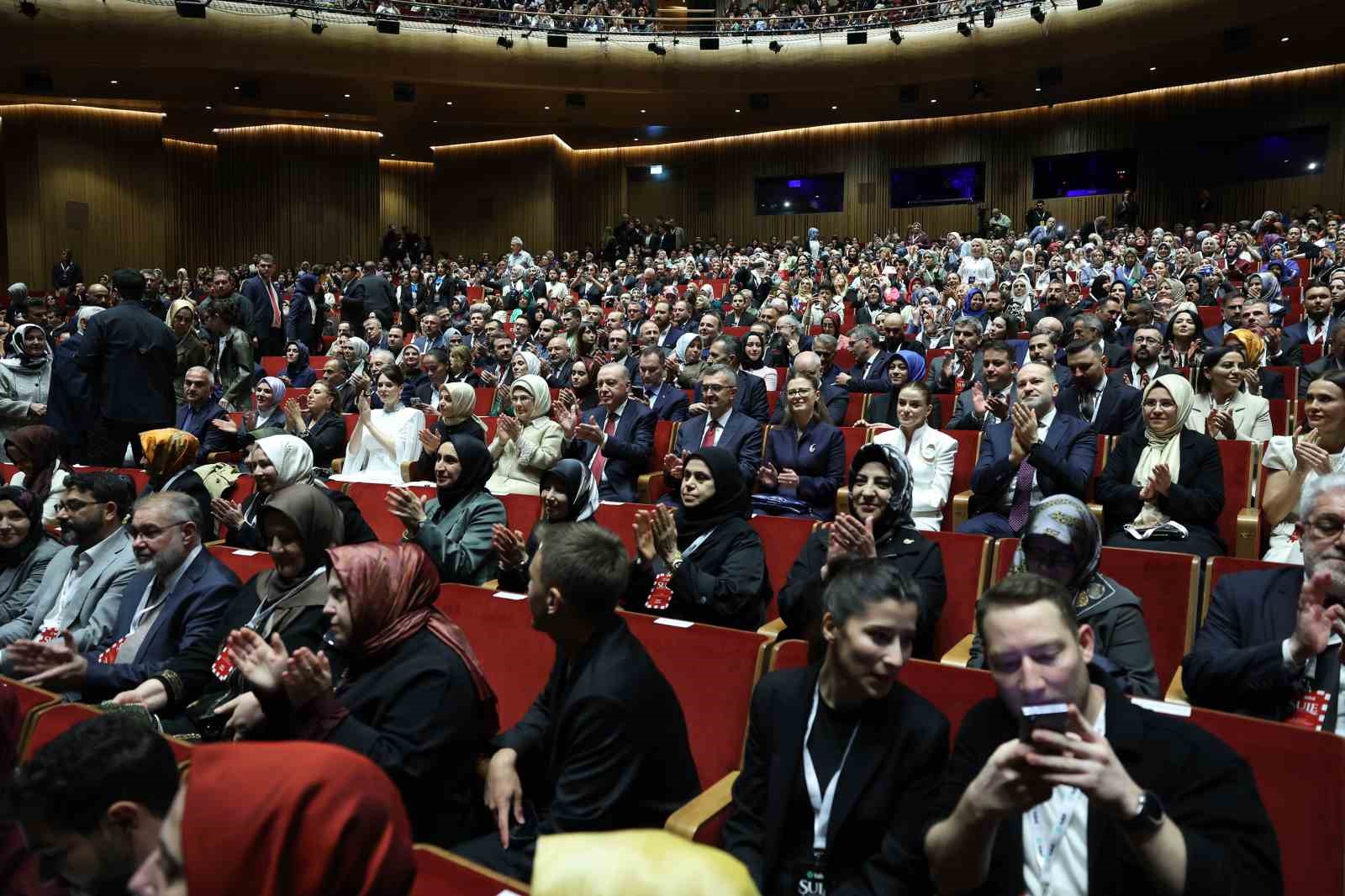 cumhurbaskani erdogan sule senin hikayen dizisinin galasina katildi 1