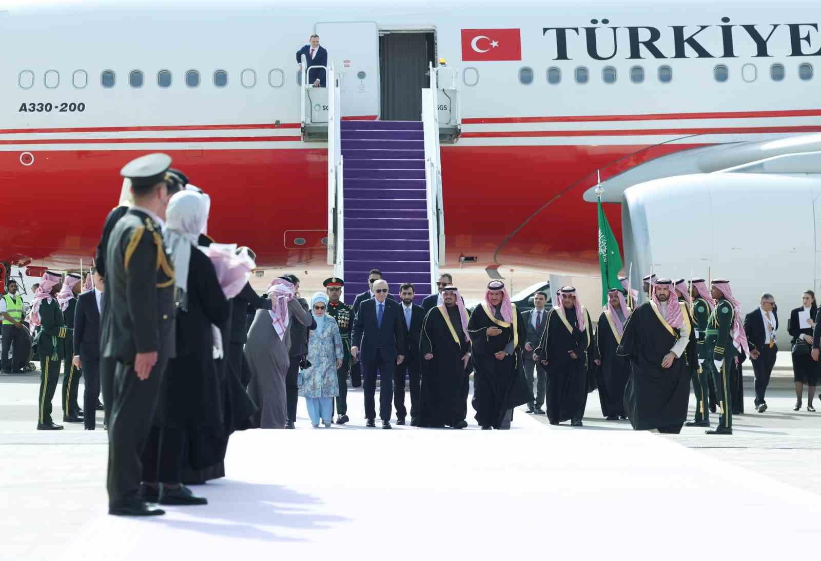 cumhurbaskani erdogan suudi arabistanda 1 slByBwOd
