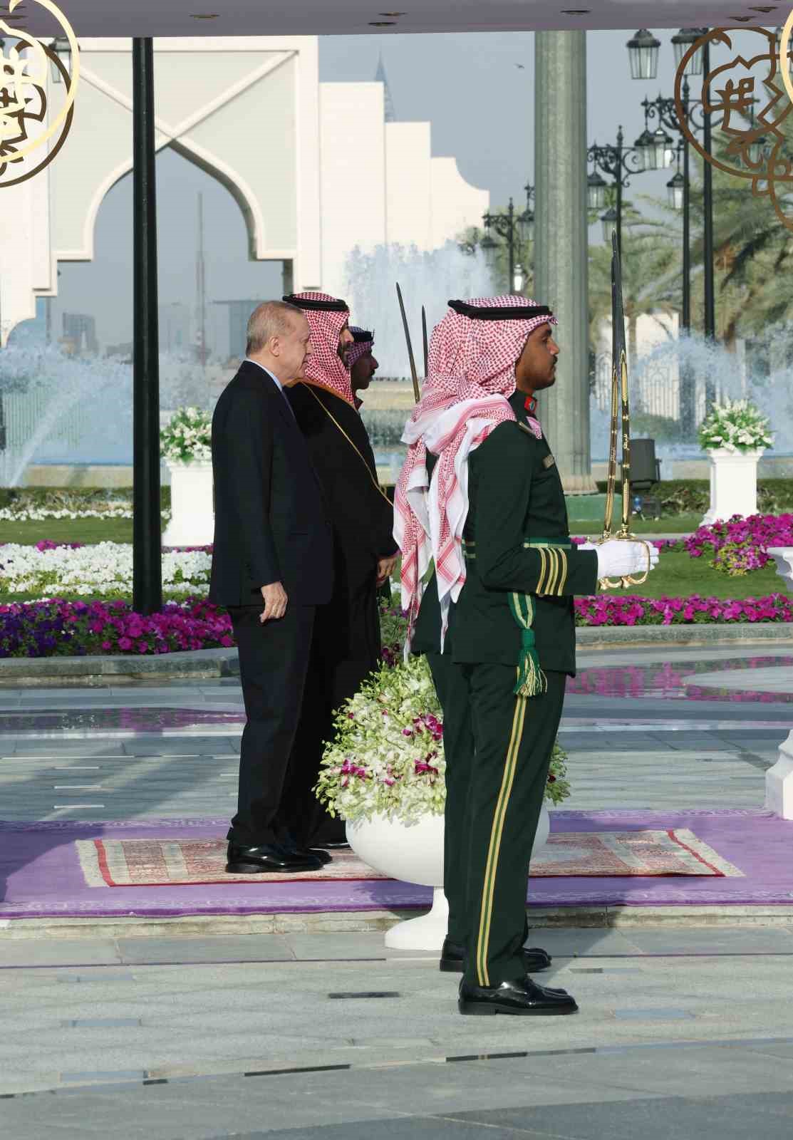 cumhurbaskani erdogan suudi arabistanda resmi torenle karsilandi 19 3bwWAp2J