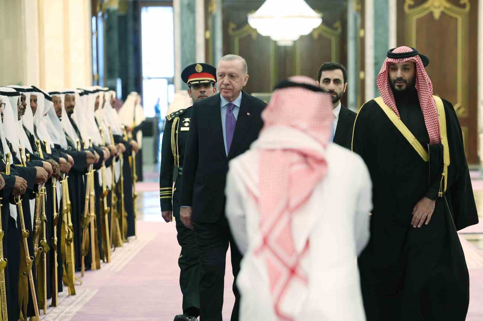 cumhurbaskani erdogan suudi arabistanda resmi torenle karsilandi 3 m8rI5B7E