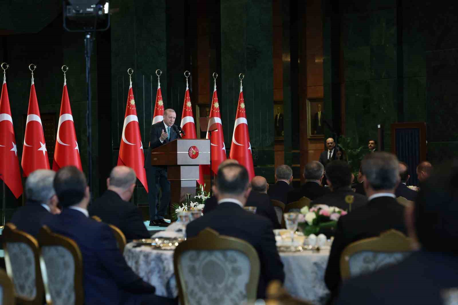 cumhurbaskani erdogan terorsuz turkiye surecini sabote etmek isteyen karanlik odaklara ragmen 16 aydir basariyla NPWteanQ
