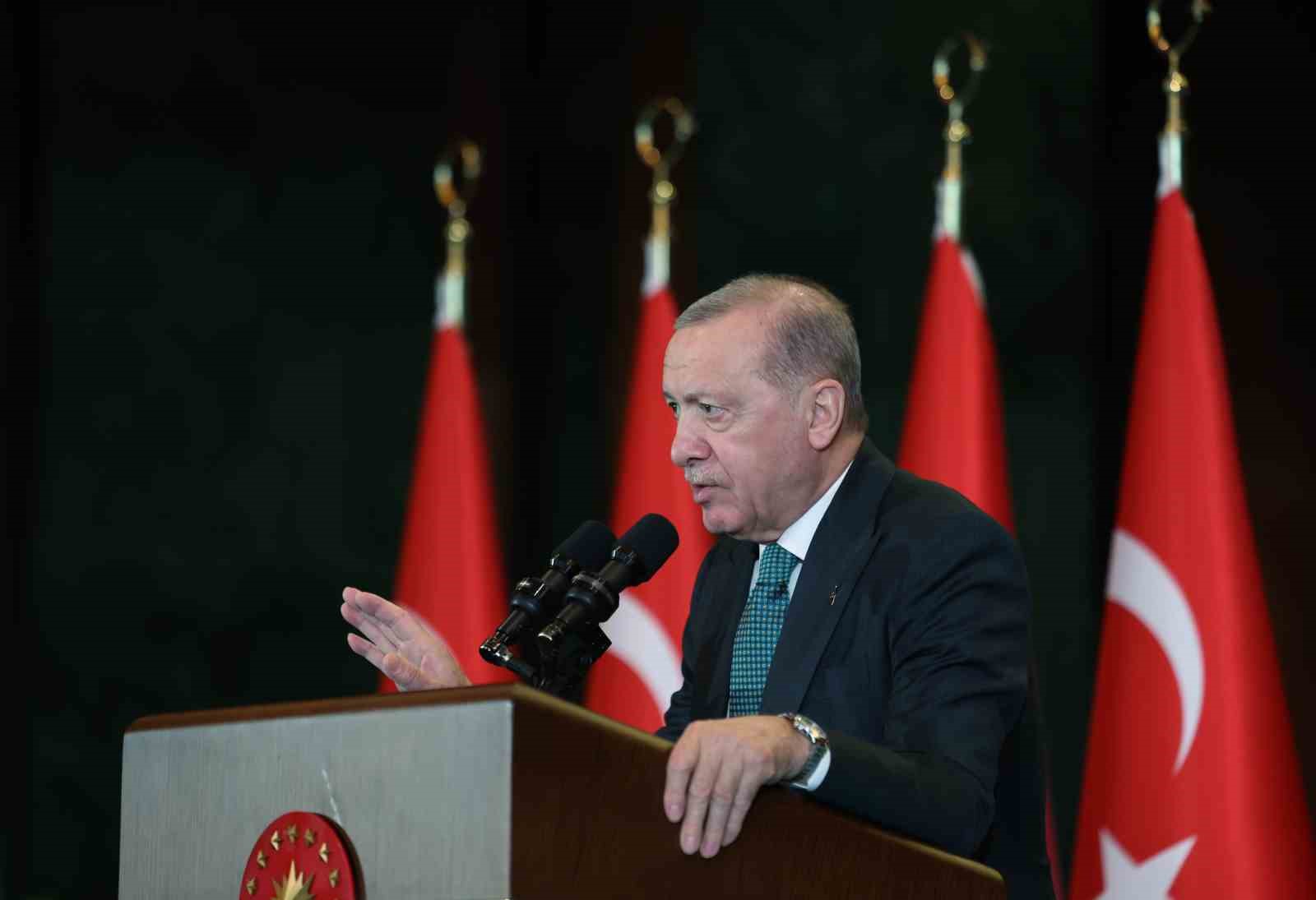 cumhurbaskani erdogan terorsuz turkiye surecini sabote etmek isteyen karanlik odaklara ragmen 16 aydir basariyla t4IMefBk