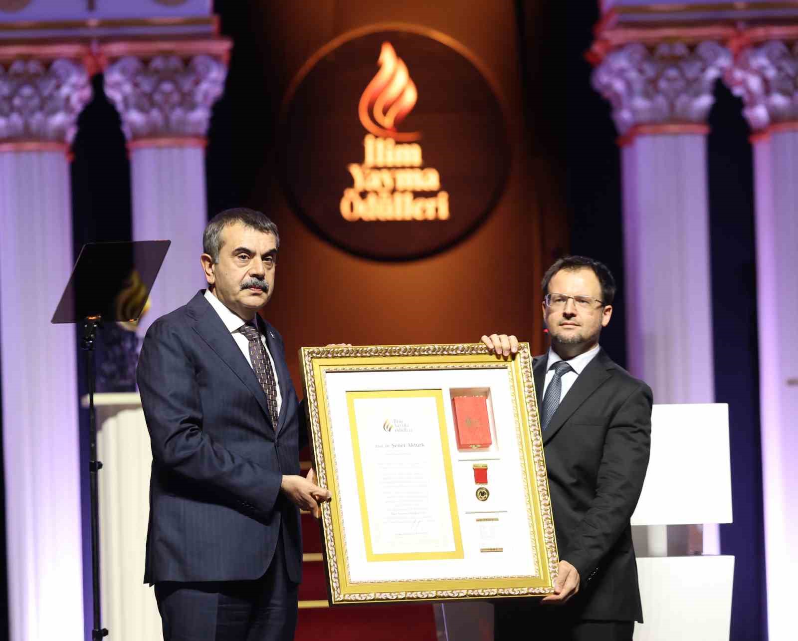 Cumhurbaşkanı Erdoğan: "Terörsüz Türkiye sürecinin başarısı için iktidarımızın da devletimizin de kararlılığı tamdır" 17 cumhurbaskani erdogan terorsuz turkiye surecinin basarisi icin iktidarimizin da devletimizin de kararliligi tamdir 13 AmnYvbwr