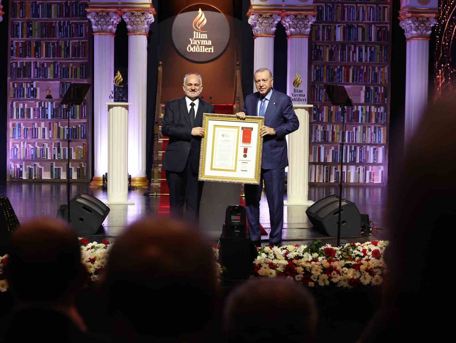 Cumhurbaşkanı Erdoğan: "Terörsüz Türkiye sürecinin başarısı için iktidarımızın da devletimizin de kararlılığı tamdır" 21 cumhurbaskani erdogan terorsuz turkiye surecinin basarisi icin iktidarimizin da devletimizin de kararliligi tamdir 17 3hwkCTJ1