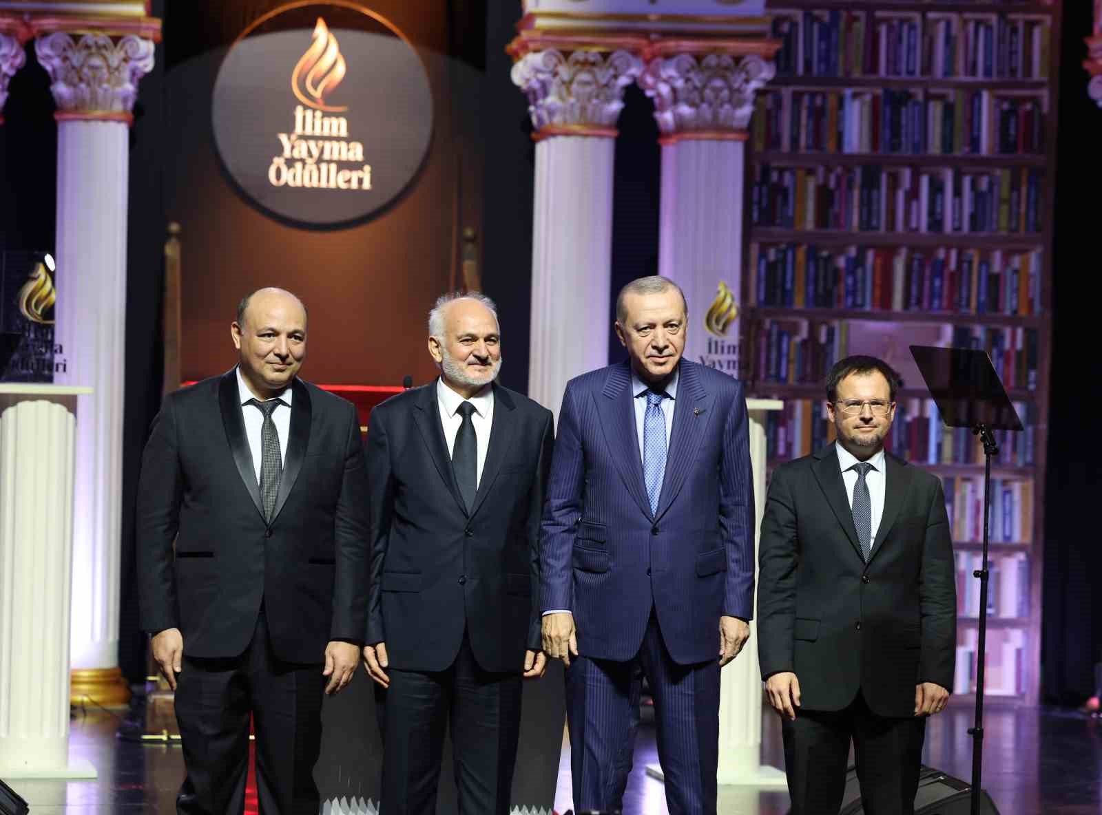 Cumhurbaşkanı Erdoğan: "Terörsüz Türkiye sürecinin başarısı için iktidarımızın da devletimizin de kararlılığı tamdır" 22 cumhurbaskani erdogan terorsuz turkiye surecinin basarisi icin iktidarimizin da devletimizin de kararliligi tamdir 18 InRrCn7j