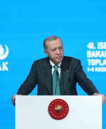 cumhurbaskani-erdogan-teskilatimizin-kibris-turk-halkiyla-danismasini-cok-onemli-goruyorum-kibris-turk-halkini-asla-KQJZIP7c.jpg