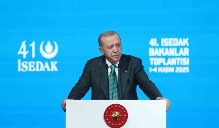 cumhurbaskani-erdogan-teskilatimizin-kibris-turk-halkiyla-danismasini-cok-onemli-goruyorum-kibris-turk-halkini-asla-KQJZIP7c.jpg
