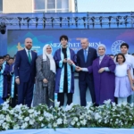 cumhurbaskani-erdogan-torunu-omer-tayyip-erdogana-diplomasini-takdim-etti-GLf1utqf.jpg