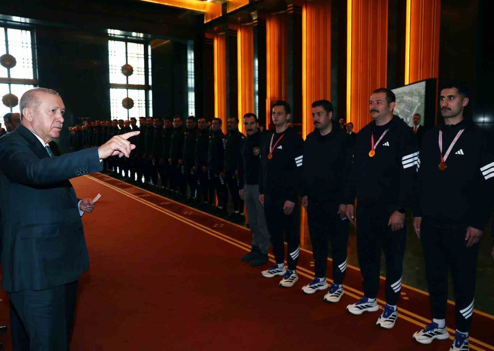 cumhurbaskani erdogan turk polis teskilatinin 181 yilini kutladi 2 cheIY2jR