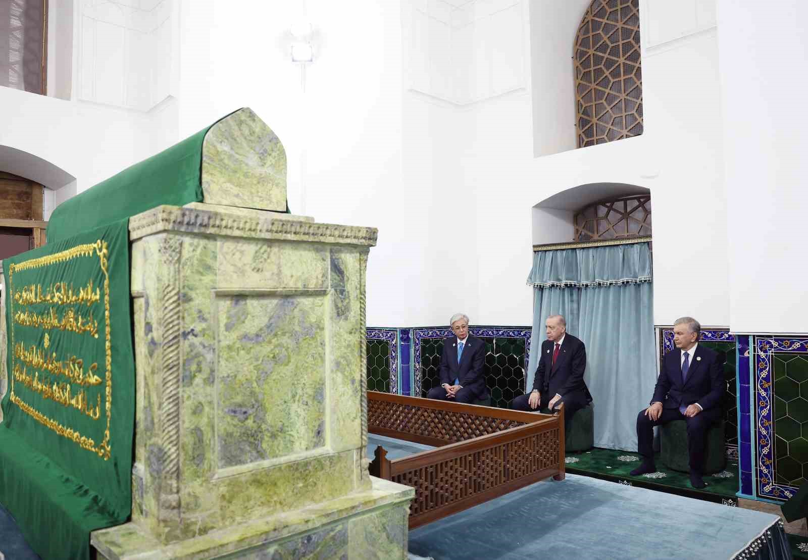 cumhurbaskani erdogan turkistanda kulturel geziye katildi 4 gN9rvCzT