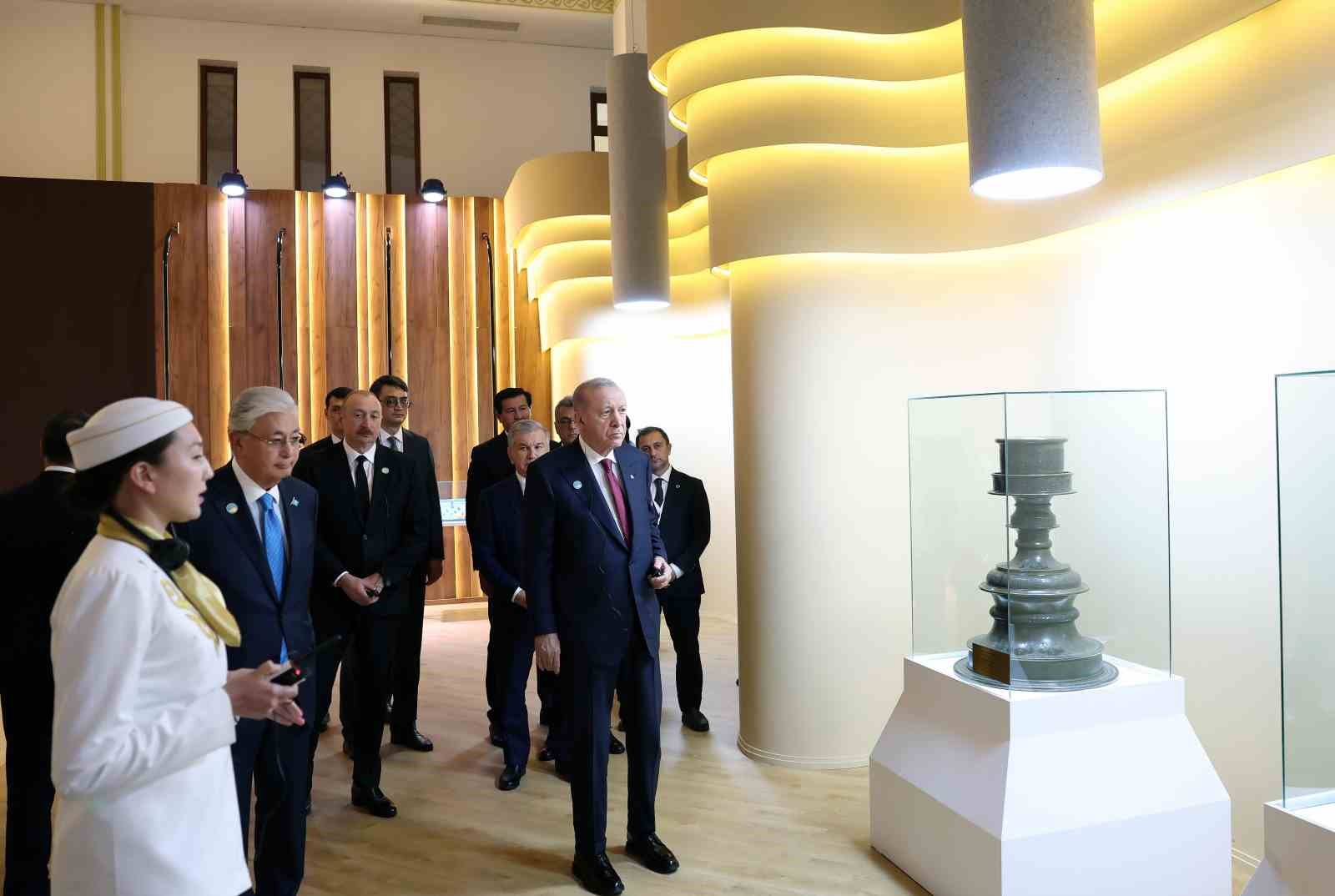 cumhurbaskani erdogan turkistanda kulturel geziye katildi 9 53d5VTKS