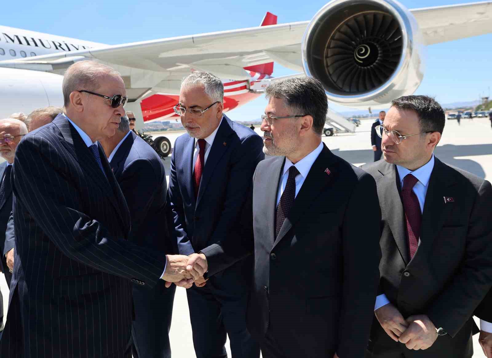 Cumhurbaşkanı Erdoğan: "Türkiye artık uluslararası diplomasinin de kalbinin attığı yer olmaya başlamıştır" 5 cumhurbaskani erdogan turkiye artik uluslararasi diplomasinin de kalbinin attigi yer olmaya baslamistir 1 eIzduAAg