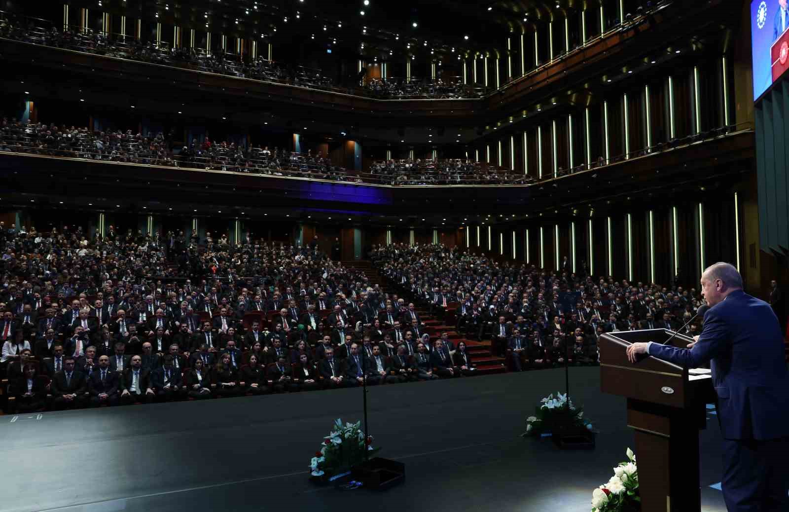 Cumhurbaşkanı Erdoğan: "Türkiye bölgesinin veri üssü konumuna gelecektir" 6 cumhurbaskani erdogan turkiye bolgesinin veri ussu konumuna gelecektir 2 AhII1ZIy