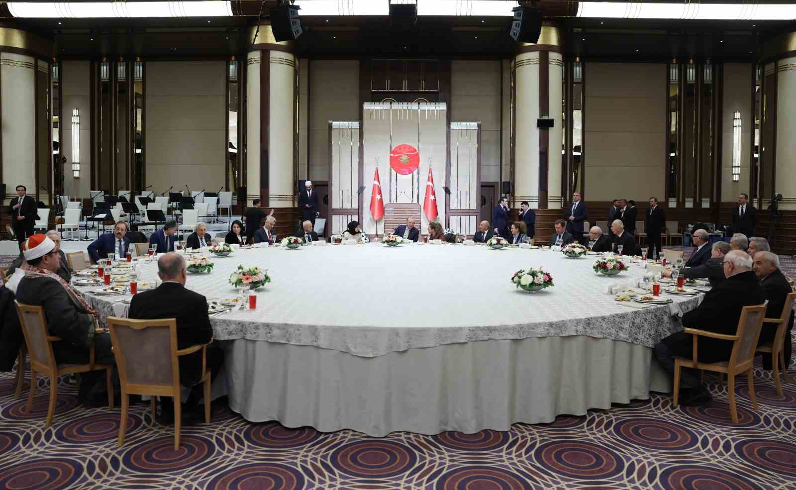 Cumhurbaşkanı Erdoğan: "Türkiye bu bölgesel türbülanstan da başarıyla çıkacaktır" 5 cumhurbaskani erdogan turkiye bu bolgesel turbulanstan da basariyla cikacaktir 1 izSiXUfq
