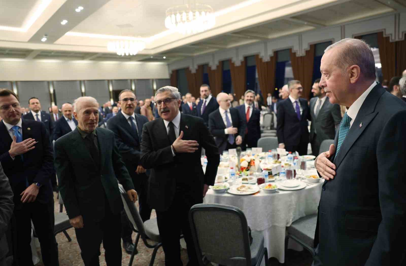cumhurbaskani erdogan turkiye her zaman savasin degil barisin yanindadir 2 HaT3twkM