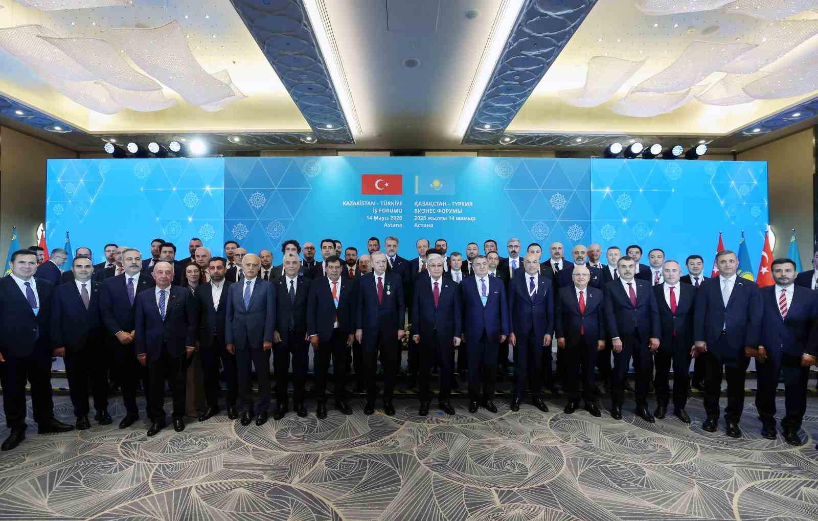 Cumhurbaşkanı Erdoğan Türkiye-Kazakistan İş Forumu kapanışında konuştu:"Hazar Geçişli Orta Koridor’un ihyası için çalışıyoruz" 4 cumhurbaskani erdogan turkiye kazakistan is forumu kapanisinda konustuhazar gecisli orta koridorun ihyasi icin calisiyoruz 0