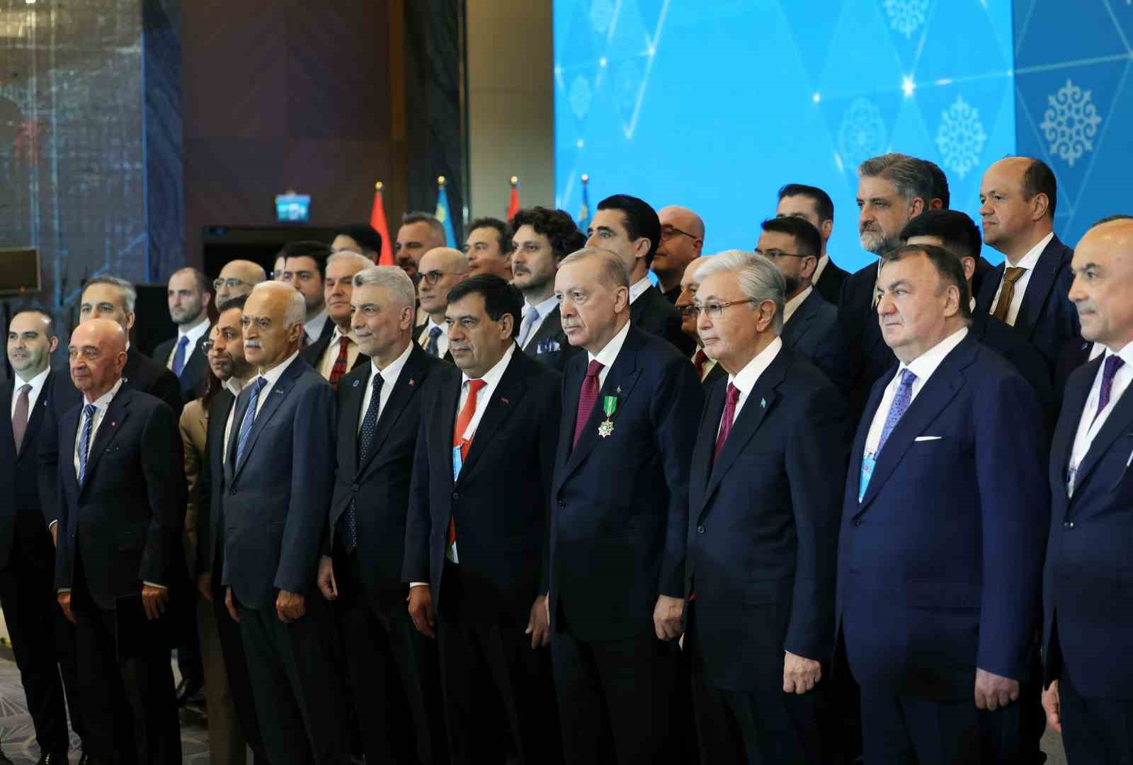 Cumhurbaşkanı Erdoğan Türkiye-Kazakistan İş Forumu kapanışında konuştu:"Hazar Geçişli Orta Koridor’un ihyası için çalışıyoruz" 8 cumhurbaskani erdogan turkiye kazakistan is forumu kapanisinda konustuhazar gecisli orta koridorun ihyasi icin calisiyoruz 4 zbaBCkh4