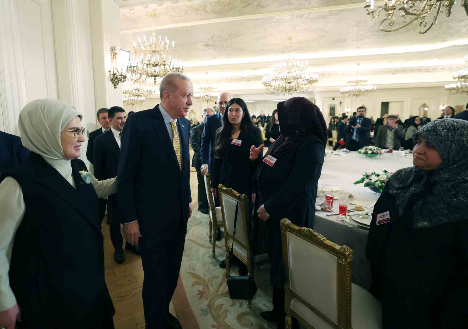 cumhurbaskani erdogan turkiye kendi guvenligi icin yalnizca sinirlari dahilinde degil sinirlarin otesinde de her