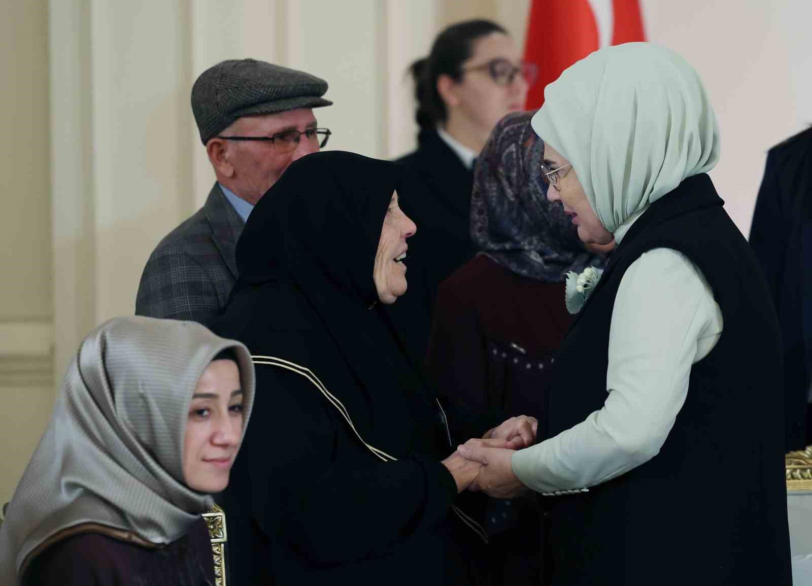 cumhurbaskani erdogan turkiye kendi guvenligi icin yalnizca sinirlari dahilinde degil sinirlarin otesinde de her Xg2ZU3tK