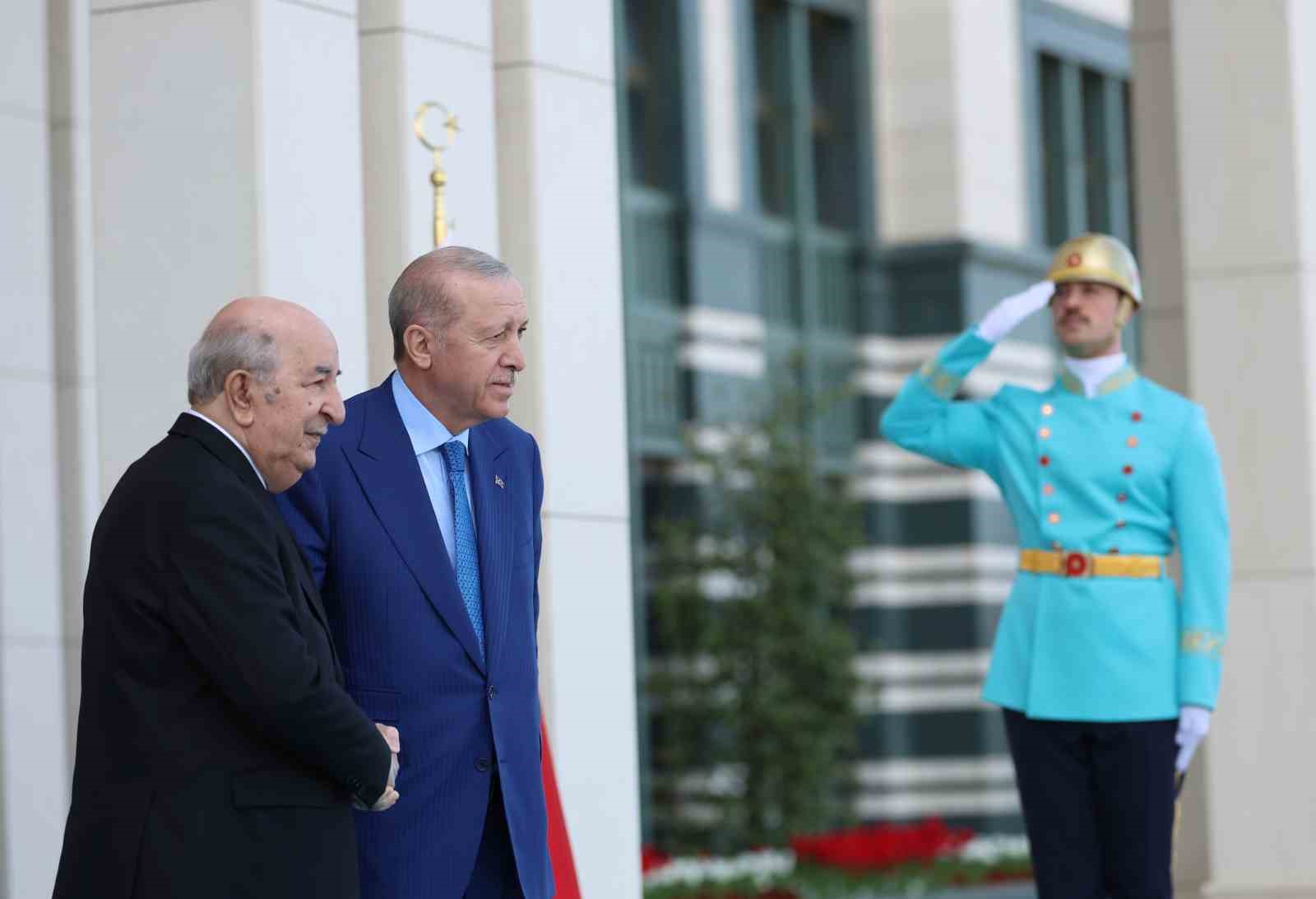 cumhurbaskani erdogan turkiye ve cezayir olarak bolgemizin baris ve guvenligini cok ciddi sekilde tehdit EEfA1pCt
