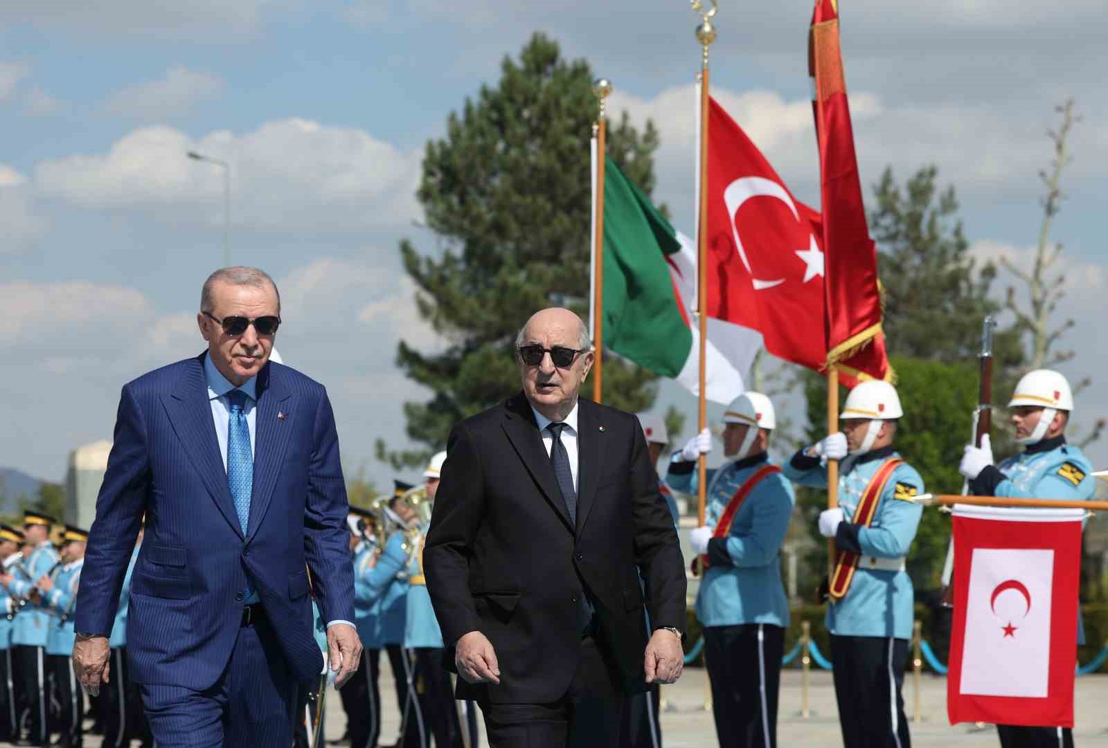 cumhurbaskani erdogan turkiye ve cezayir olarak bolgemizin baris ve guvenligini cok ciddi sekilde tehdit SLRvEp7Q