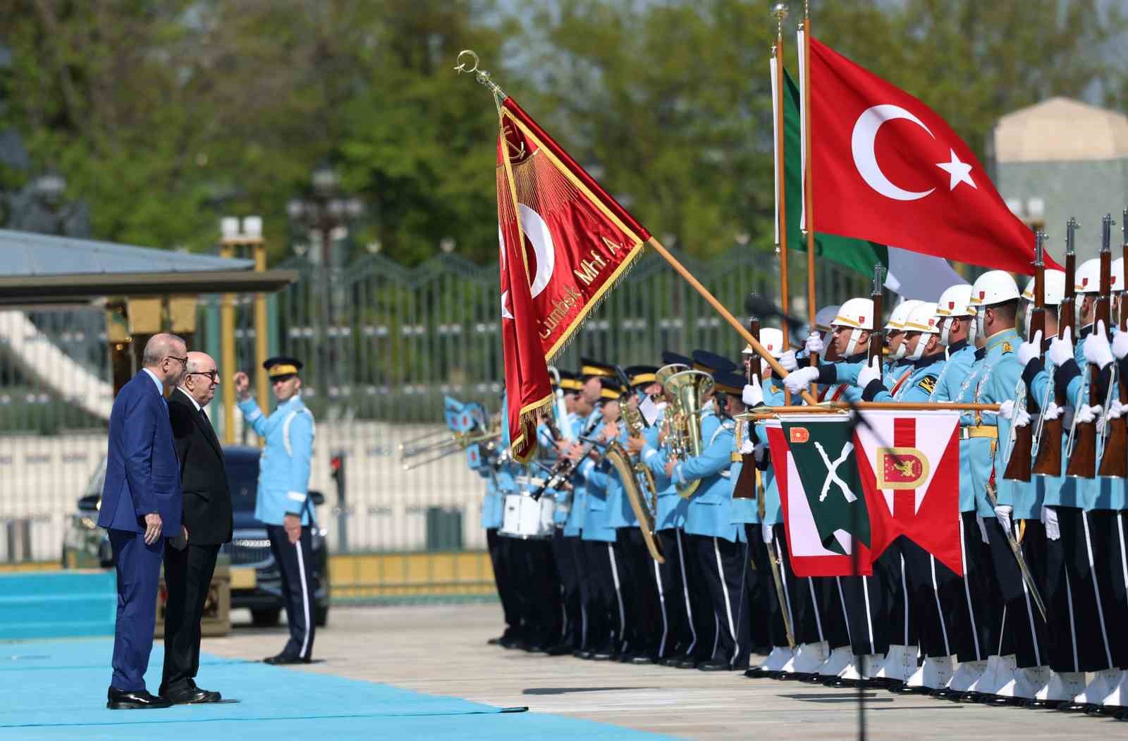 cumhurbaskani erdogan turkiye ve cezayir olarak bolgemizin baris ve guvenligini cok ciddi sekilde tehdit byElkP2E