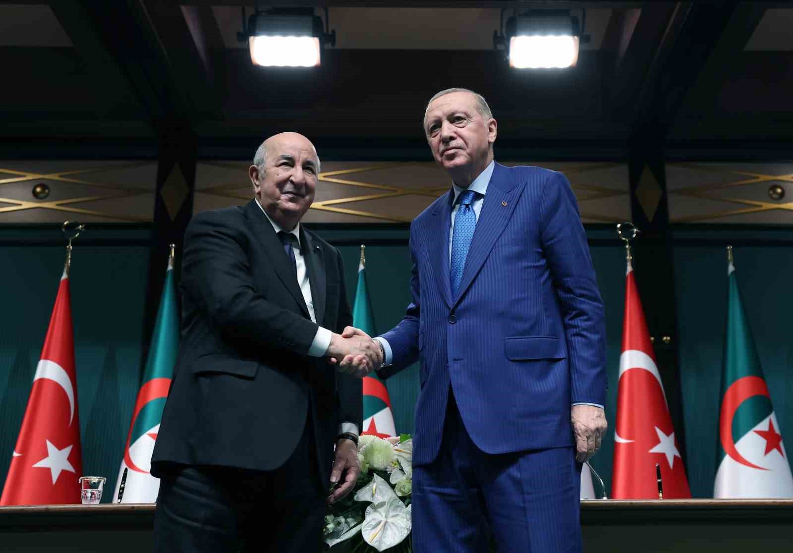 cumhurbaskani erdogan turkiye ve cezayir olarak bolgemizin baris ve guvenligini cok ciddi sekilde tehdit rrKtSuvf
