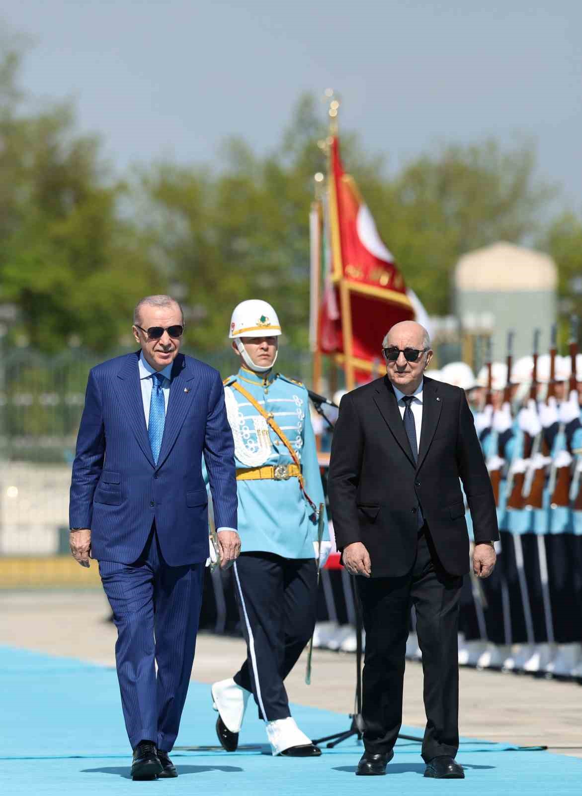 cumhurbaskani erdogan turkiye ve cezayir olarak bolgemizin baris ve guvenligini cok ciddi sekilde tehdit tzcuazhK