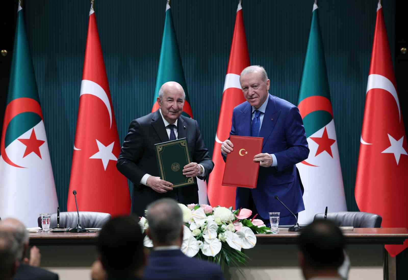 cumhurbaskani erdogan turkiye ve cezayir olarak bolgemizin baris ve guvenligini cok ciddi sekilde tehdit yZcPgLJf