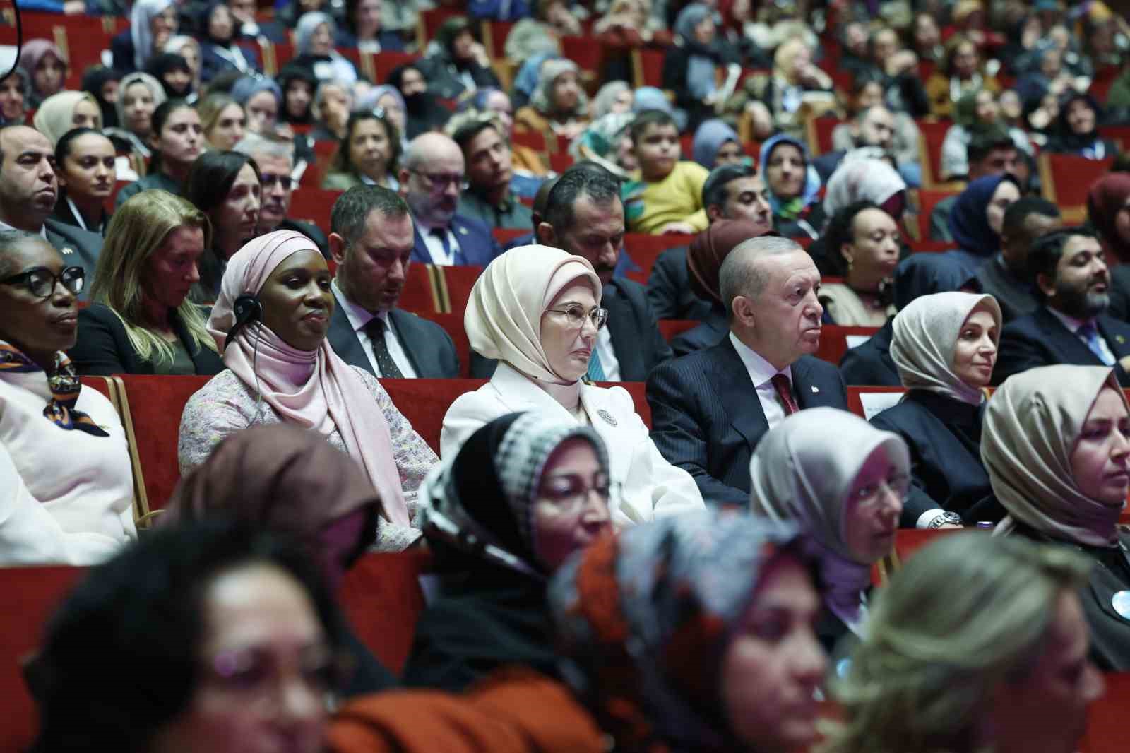 cumhurbaskani erdogan turkiyede uyuyanlari uyandirmaya bir sule yetmistir 24 lqhTz3Vv