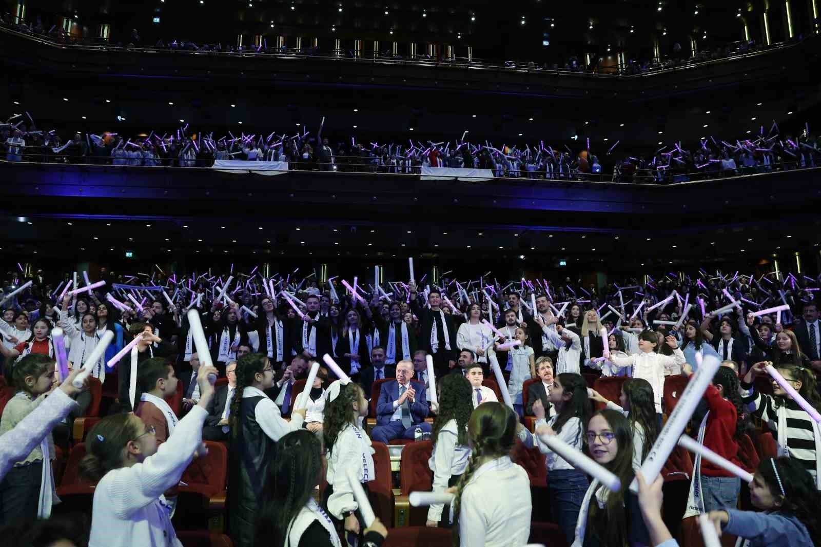 Cumhurbaşkanı Erdoğan: "Türkiye’nin başkentinde yaşayan milyonlarca vatandaşımız kışın ortasında haftalarca susuzluğa mahkum edildi" 7 cumhurbaskani erdogan turkiyenin baskentinde yasayan milyonlarca vatandasimiz kisin ortasinda haftalarca susuzluga mahkum edildi 3 14m5lzXC