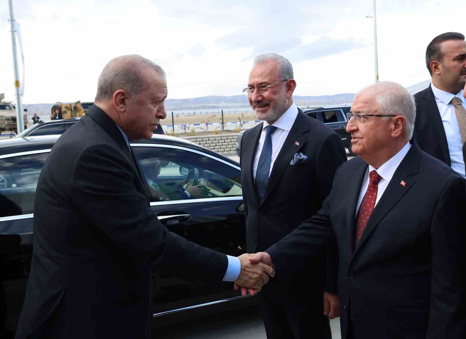 cumhurbaskani erdogan turkiyeyi goz ardi edilemez bir ulke haline getirdik 3 FDCdYE3Y