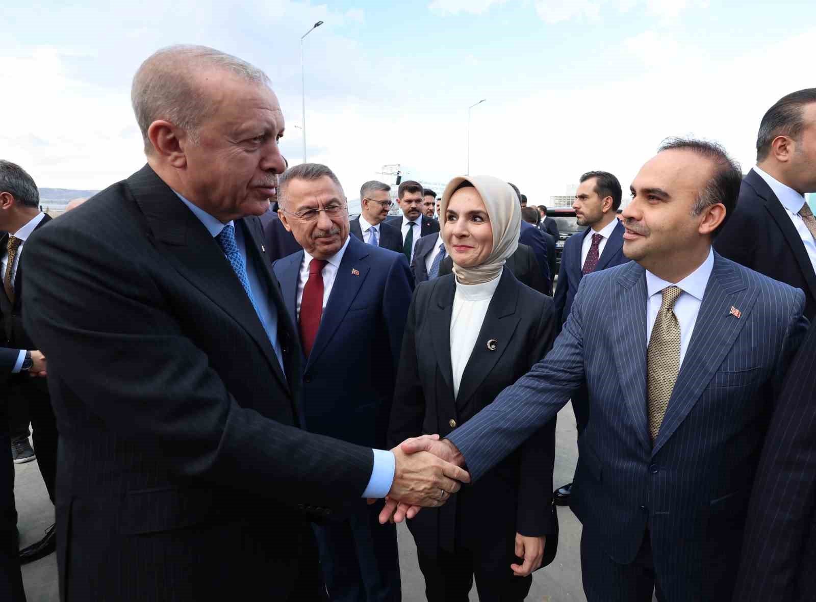 cumhurbaskani erdogan turkiyeyi goz ardi edilemez bir ulke haline getirdik 7 rSrkigNy